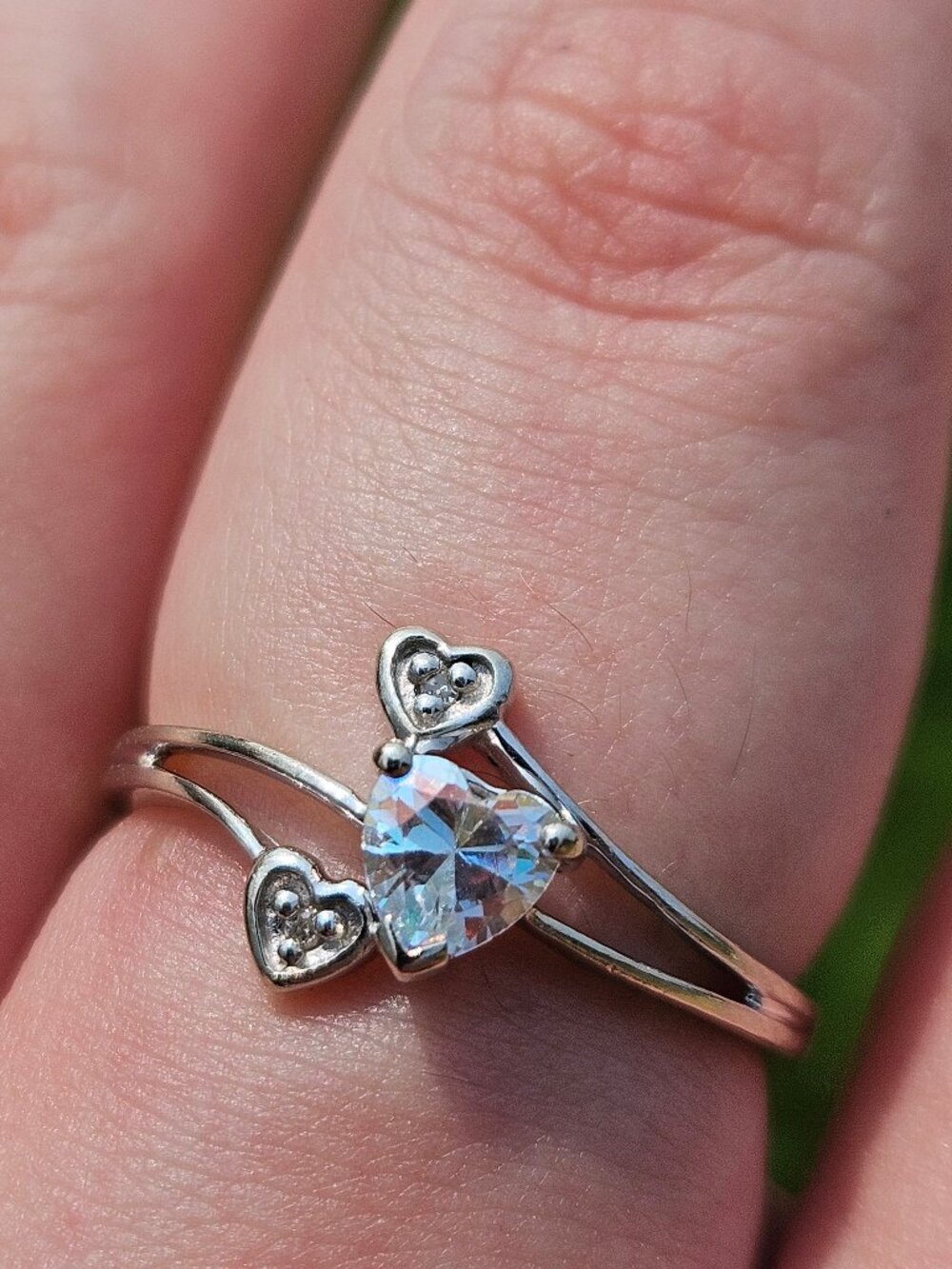 10K White Gold Heart Shaped Lab Created Rainbow Stone Bypass Ring Size 8.75